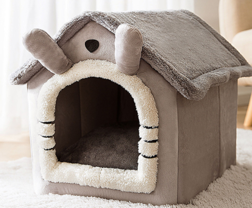 Cozy Winter Pet House for Cats and Small Dogs